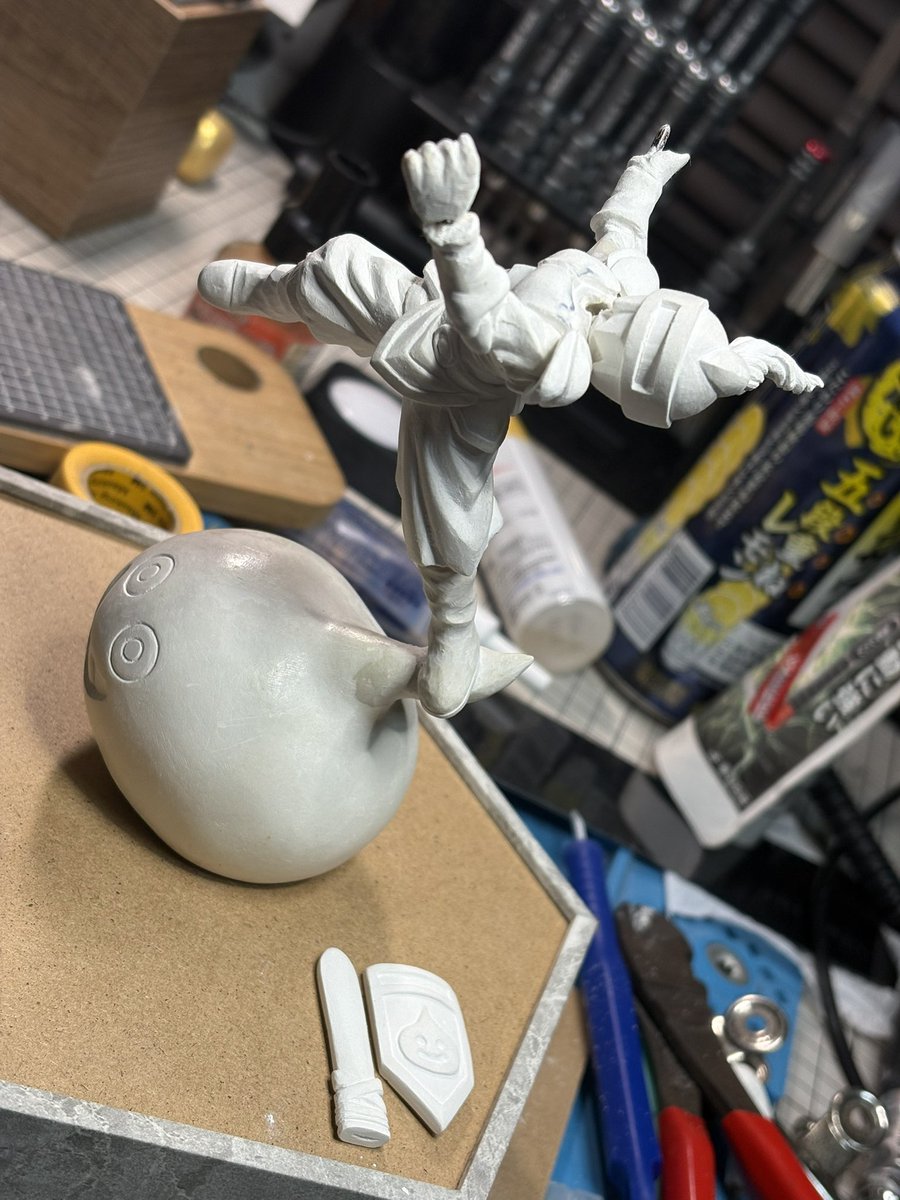 o___shan's tweet photo. パーツをくっつけたので、すき間を埋めて細い作り込みをします...明日ね https://t.co/vmCp665BNp