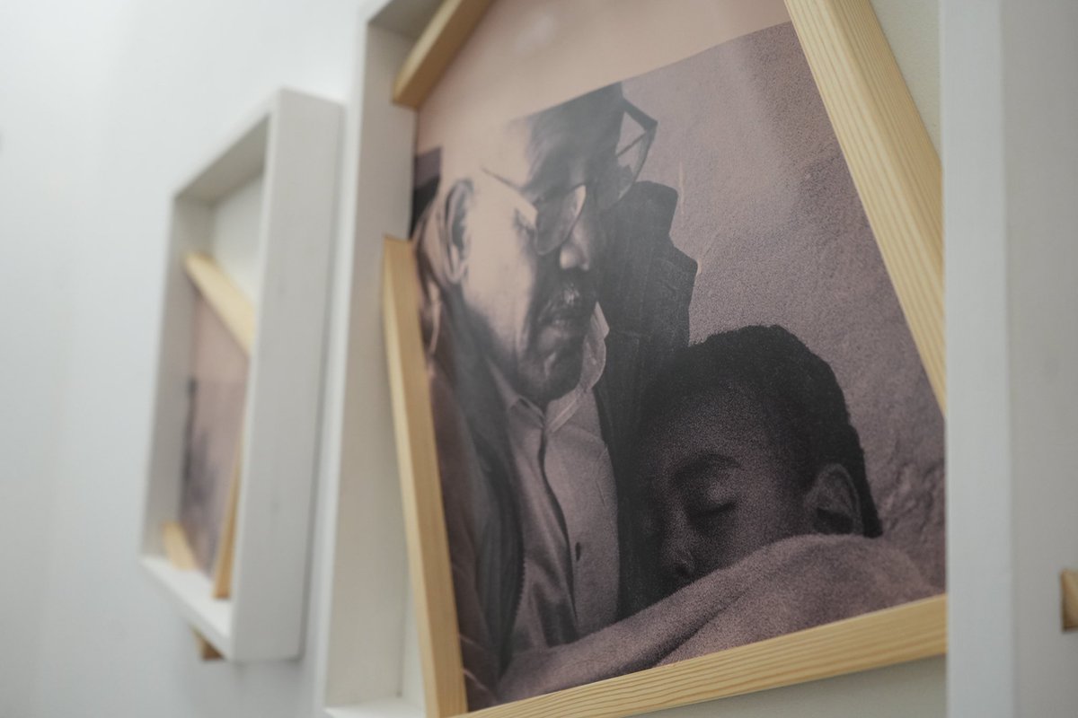 ViceCuencaUCLM's tweet photo. 🗓️ El pasado miércoles se inauguró en la sala ACUA la exposición ‘Al Filo de la Imagen’, una muestra realizada por Youssef Taki. 🖼️

🎨 ‘Al Filo de la Imagen’ presenta un registro realizado por el artista y se podrá visitar hasta el próximo día 31 de mayo. 🔎 https://t.co/kgjf3iA3xQ