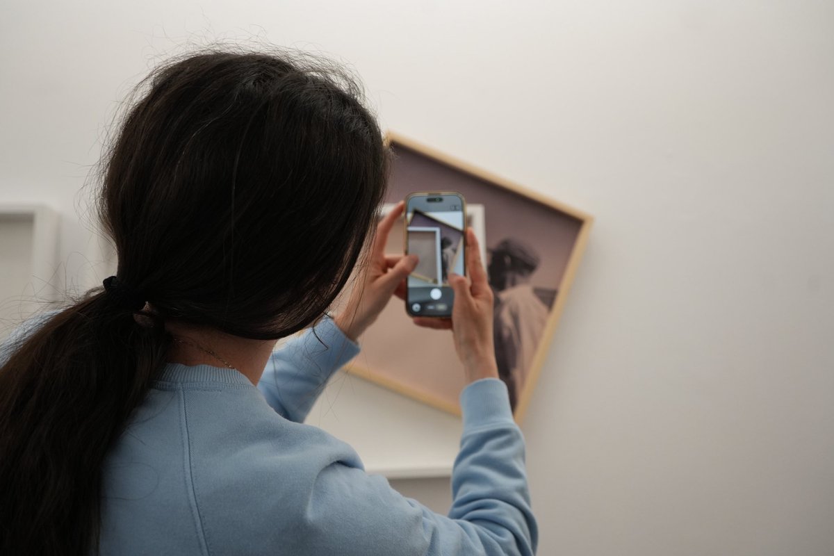 ViceCuencaUCLM's tweet photo. 🗓️ El pasado miércoles se inauguró en la sala ACUA la exposición ‘Al Filo de la Imagen’, una muestra realizada por Youssef Taki. 🖼️

🎨 ‘Al Filo de la Imagen’ presenta un registro realizado por el artista y se podrá visitar hasta el próximo día 31 de mayo. 🔎 https://t.co/kgjf3iA3xQ
