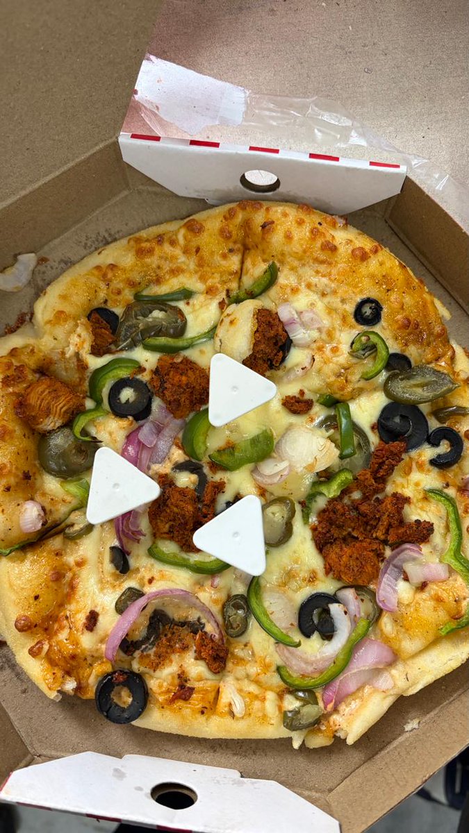 anshr4thore's tweet photo. Ordered 4 veg pizzas and received a non-veg pizza in one of the boxes. As a vegetarian customer, this is extremely disappointing and unacceptable.
What’s worse is that my refund request was rejected simply because I couldn’t provide a photo of all 4 pizzas together. @RebelFoods1 https://t.co/tiR44cxbfM