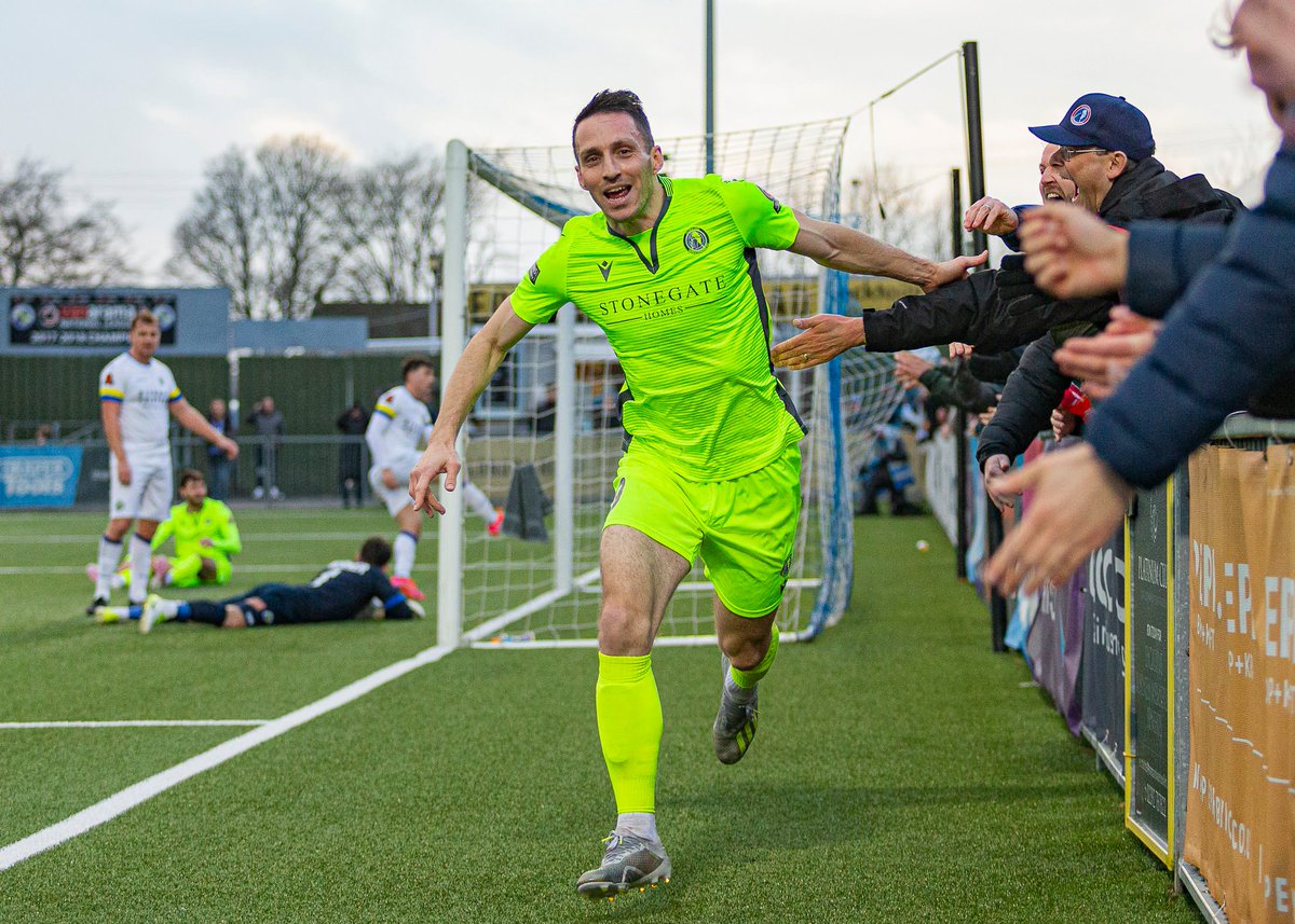 Leap like a Salmon Jase! tweet media