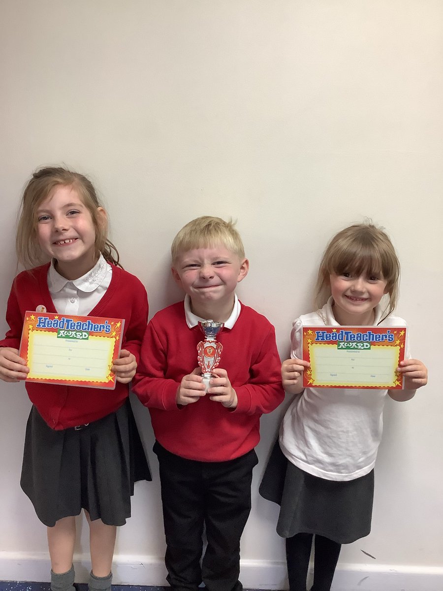 Y1HAS's tweet photo. Well done to our certificate and trophy winners this week! We are so proud of you 👏😊⭐️ https://t.co/IIivEkRtPs