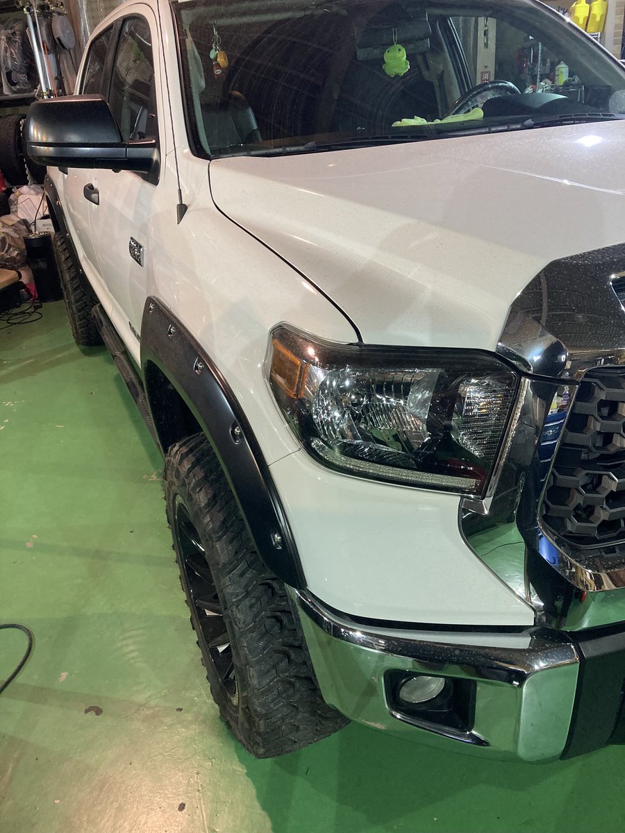 Quad_Control's tweet photo. タンドラにフットライトや後付けプッシュスタートやら取付🫡
#toyota
#タンドラ
#アメ車
#フットライト
#プッシュスタート
#QUADCONTROL
#クアッドコントロール
#千葉県
#佐倉市 https://t.co/Lebu9lMIz1