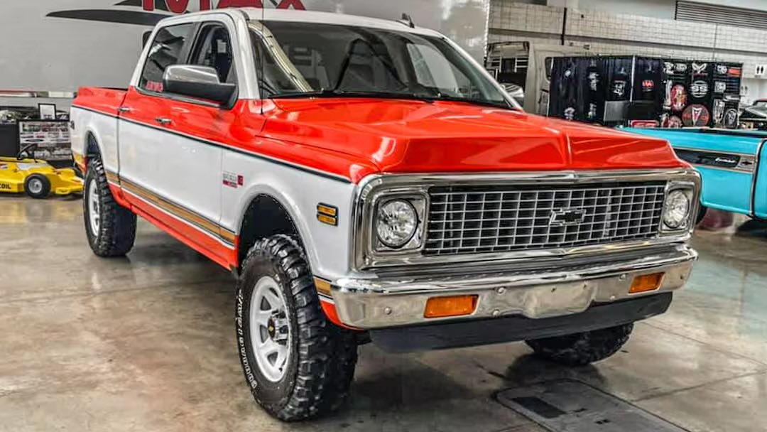 Orange Chevrolet tweet media
