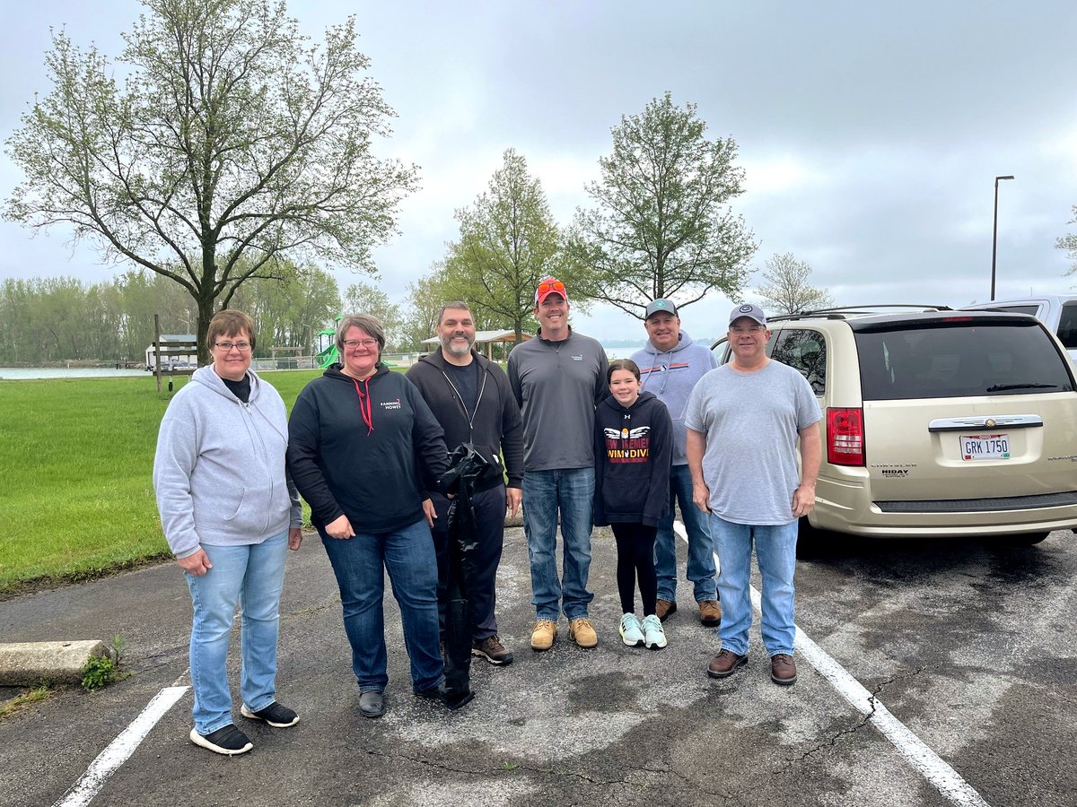 FanningHowey's tweet photo. Celebrating 65 Years of Impact: 65 Acts of Giving Back 

In partnership with the @lakeimprovement our team participated in a lake clean-up day dedicated to preserving and enhancing the lake. We helped remove trash, driftwood, and debris to support the health of the lake. https://t.co/pDMYaXQL6O