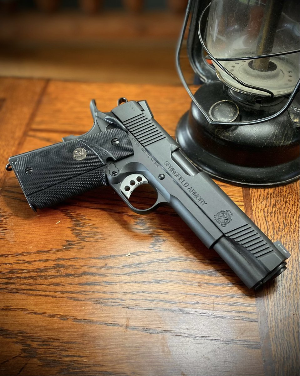 ValorPrecision's tweet photo. MEUSOC v4 1911 45ACP
Caspian Arms MC Frame
SA Loaded 45 Slide

MEUSOC v4 parts load-out, all hand fitted and tuned to a tactical match setup with an exterior matte finish &amp; honed internals in DLC. https://t.co/HagmKHArr1