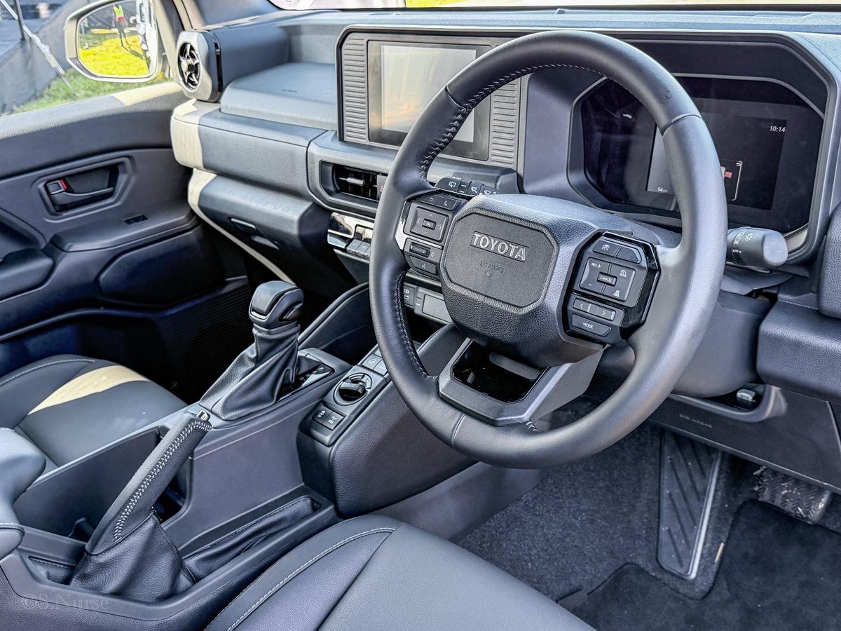 AutoTrader tweet media