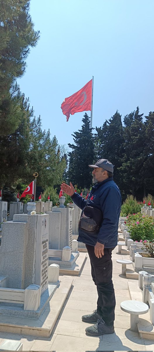 KursadM63's tweet photo. Neyse, tüm şehit ebedi istirahatgâhlarının yanı sıra en azından Basri Hocayı, Cengiz Topeli, Kemal Menderes astsb. da ziyaret etmiş olduk+ https://t.co/NNdCV2EaGS