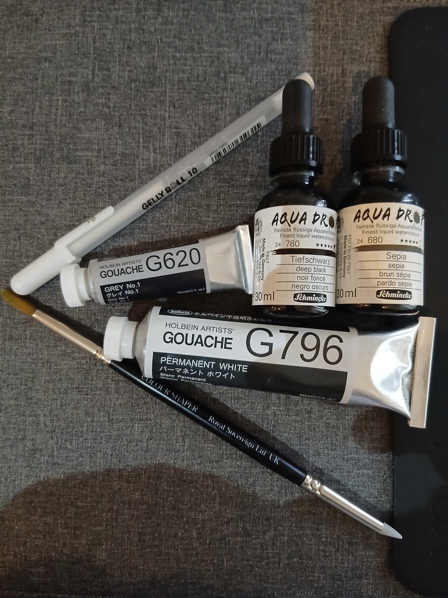 kobbarticus's tweet photo. As briefly mentioned in a post here, these particular materials were completely essential for it. 
First time trying out the Holbein white gouache, instantly one of my favourites -ever- and the Schmincke Aqua drops saving yet another commission from certain doom. https://t.co/MCCy1sY9Jf