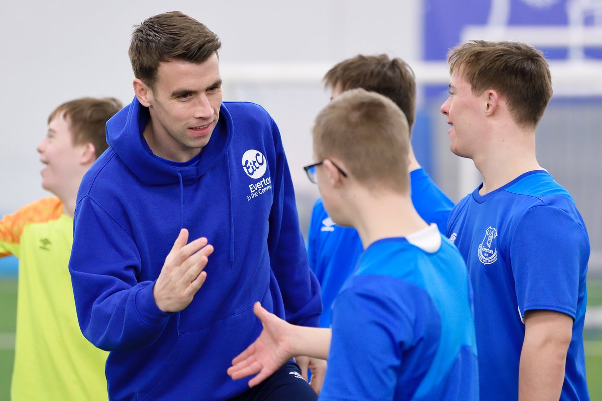 Everton in the Community tweet media