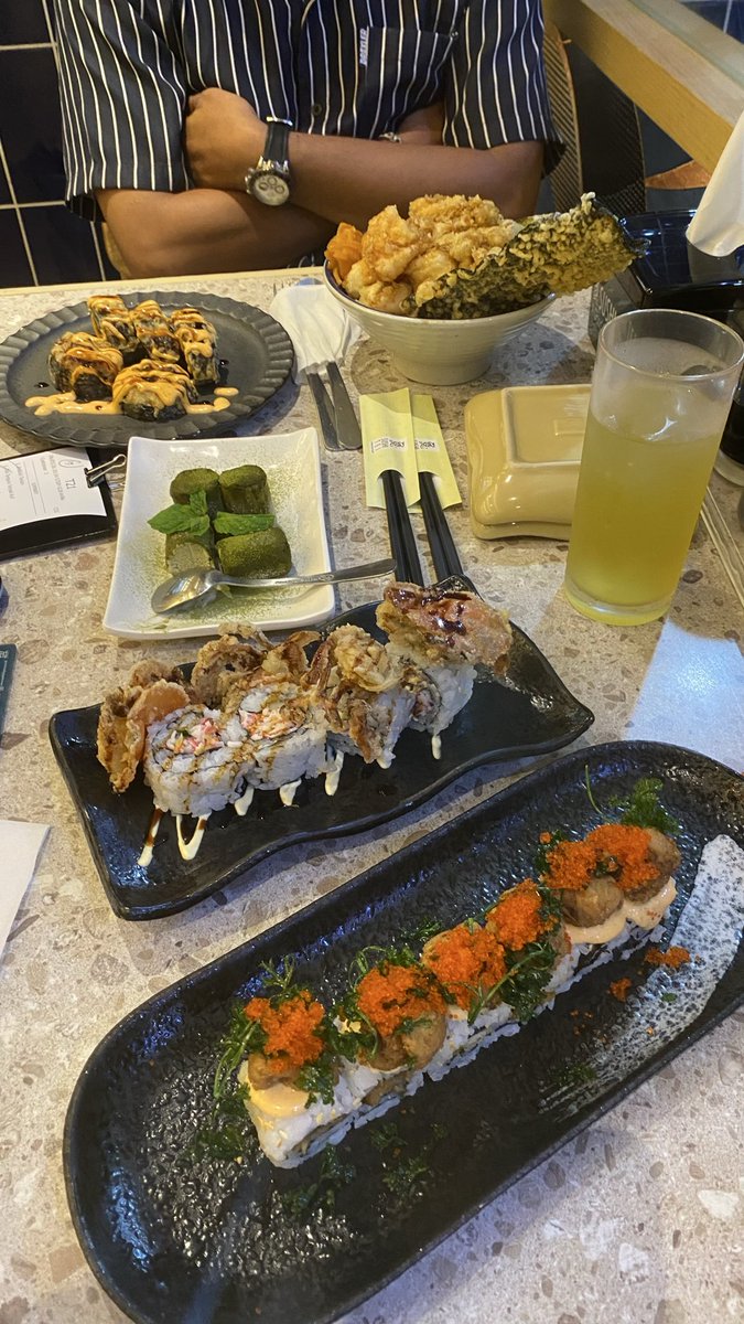 orangdalam tweet media
