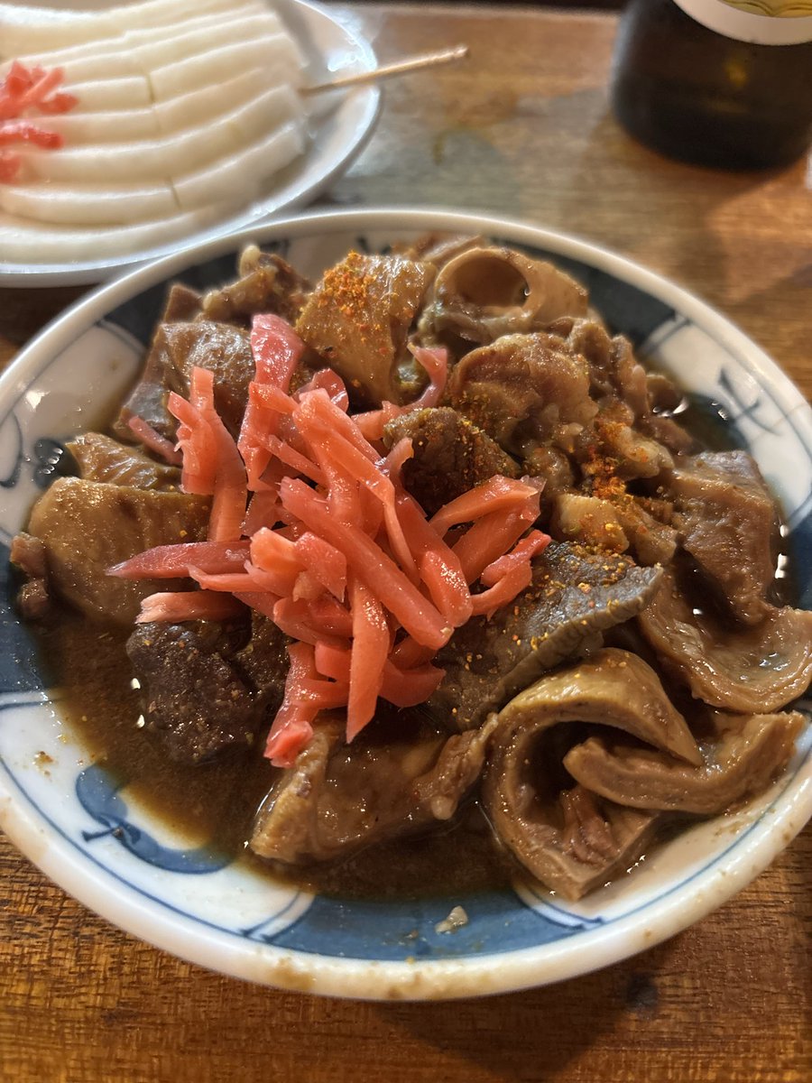yamadaddy's tweet photo. 4ヶ月ぶり宇
朋さん入店〜気付いてない様子だったのに
ダ「お会計お願いします」
朋「フロム山口さんお帰りでーす！いくつ？フロム山口さん二つで2000円ね」
ダ「これどうぞ（お土産渡す）」
朋「いつものあれでしょ？何だっけ？山口の誘いだっけ？」
感動宇🥹
#宇ち多゛
#宇テルトキニ宇ツベシ https://t.co/brErVyZ6H1