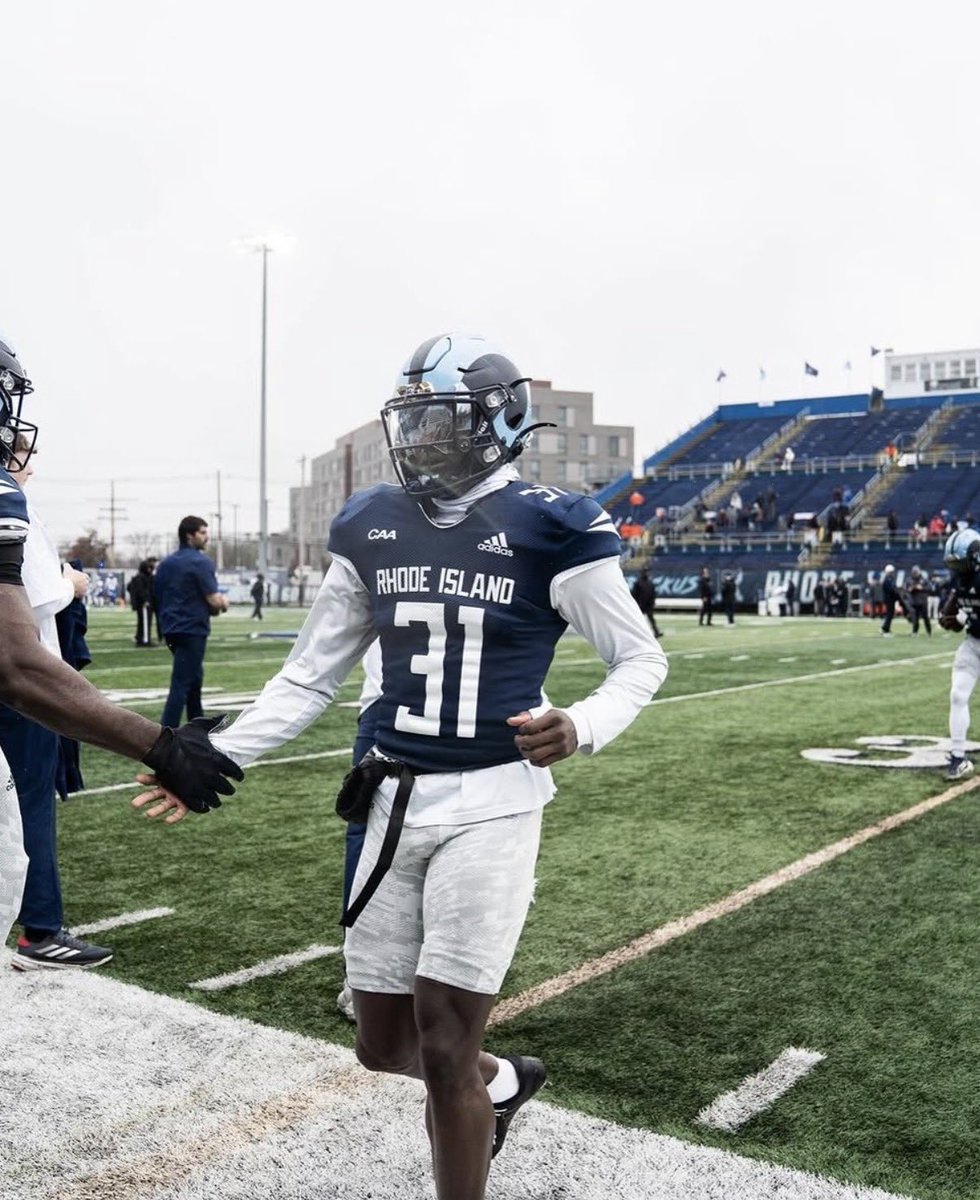 robin7on_'s tweet photo. Blessed To Receive A D1 Offer From University Of Rhode Island 💙! @CoachFlanaganRI @CoachJesse18 https://t.co/LrkMClObaz