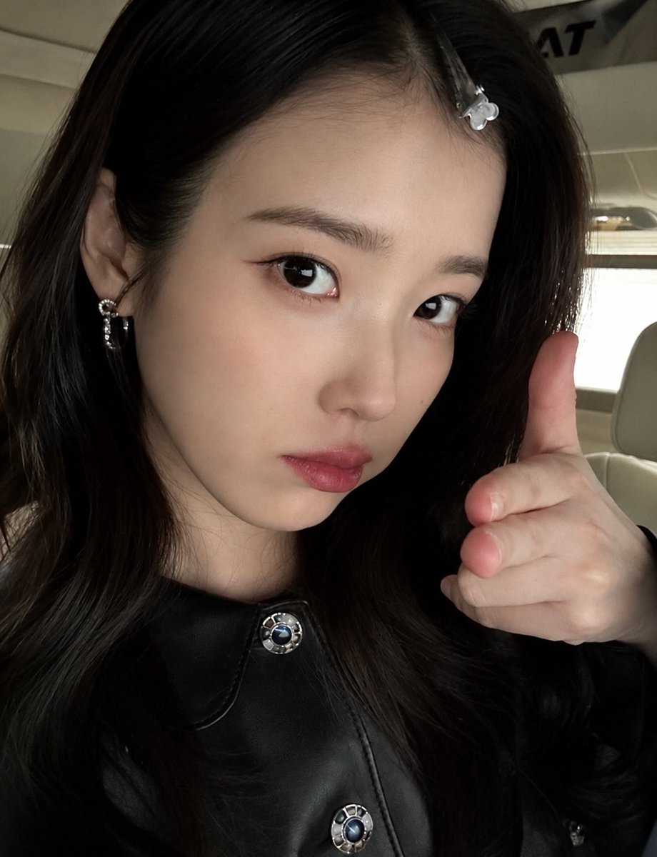 IU_supporters's tweet photo. ✰해시태그 총공 시작합니다✰

#아이유의_탄일을_경하드립니다
#HAPPY_JI3UN_D4Y https://t.co/3UMcAoxHqL