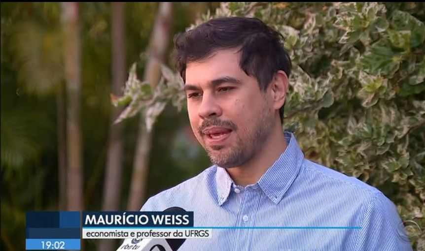 MauricioAWeiss's tweet photo. Participação no RBS notícias de ontem tratando sobre o Desenrola 2.0 e os impactos macroeconômicos.

https://t.co/JrSRgeBiWd https://t.co/LzTMgJdEZI