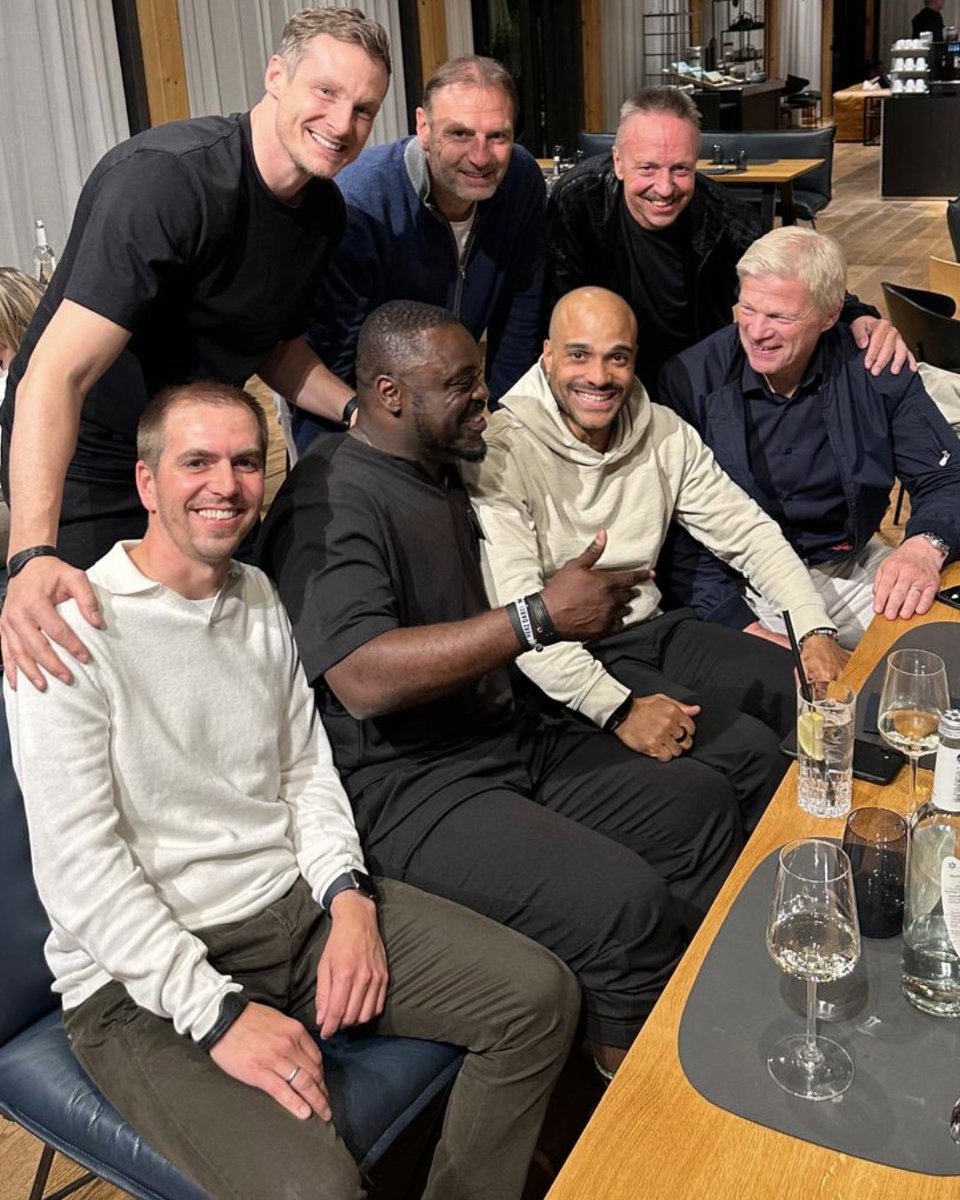 Oliver Kahn tweet media