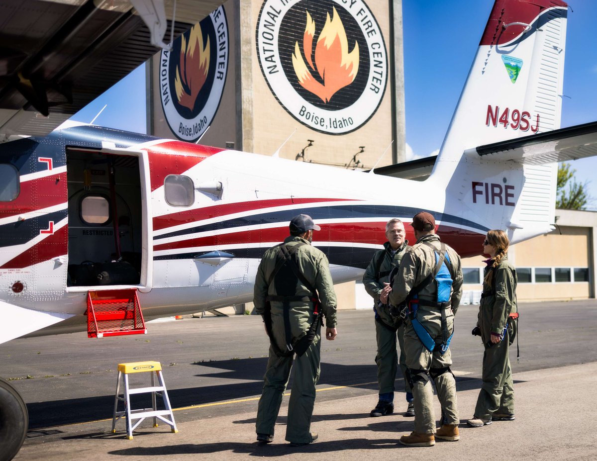U.S. Wildland Fire Service tweet media