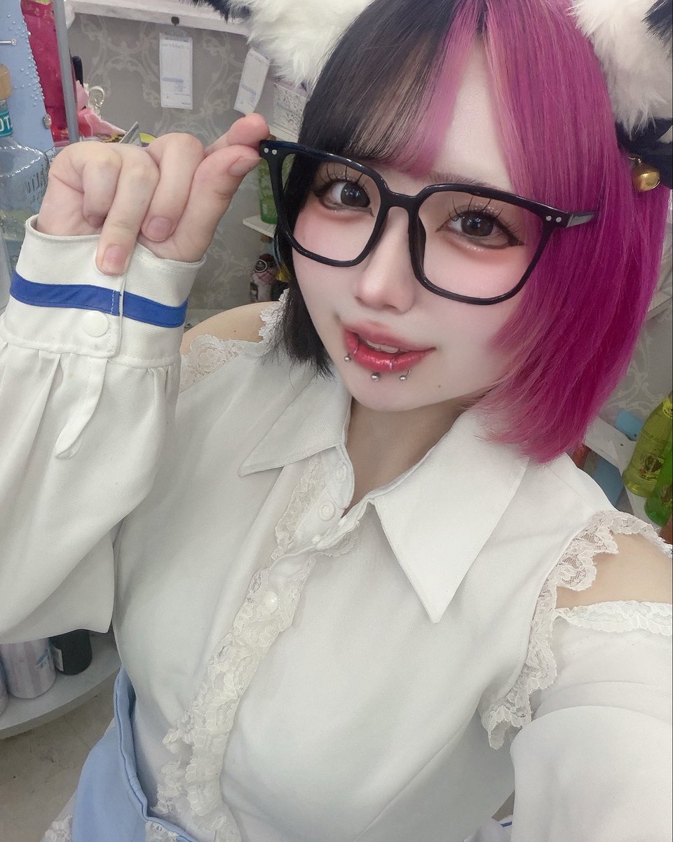 chu_utopia's tweet photo. 金晩！
23:00-29:00♡

#コンカフェ大阪 #自撮り界隈 https://t.co/aQ8YG6P6Kl