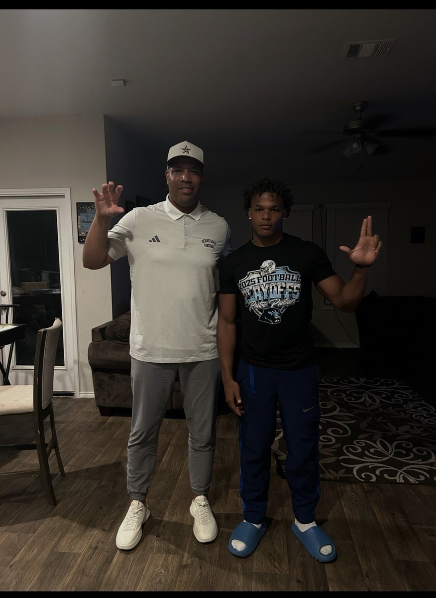 CurtisZenojr's tweet photo. Thanks you @CoachNealy for the home visit! 👊🏾 @TXSTATEFOOTBALL @coachdhicks @PaetowFootball @samspiegs @Rivals @GJKinne https://t.co/VYHgdDj6Oq