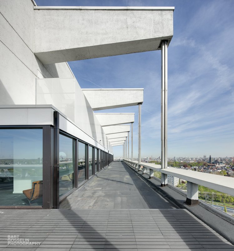 ManuelRevilla57's tweet photo. El edificio BP fue construido como un edificio independiente de 12 plantas entre 1960 y 1963 en Amberes, Bélgica 

Léon Stynen, Paul De Meyer y J. Reusens , arquitectos 

#Arquitectura https://t.co/K29GaTiFGY