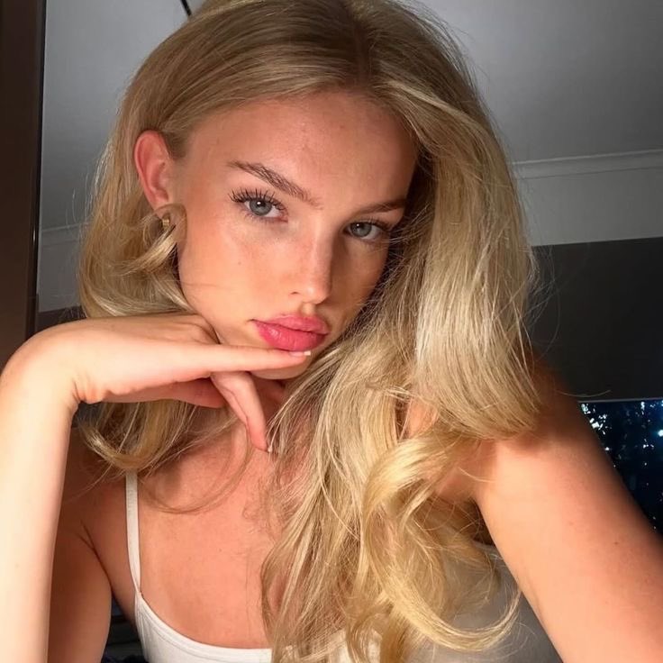 ⋆𐙚 lia, au hughlizzie tweet media