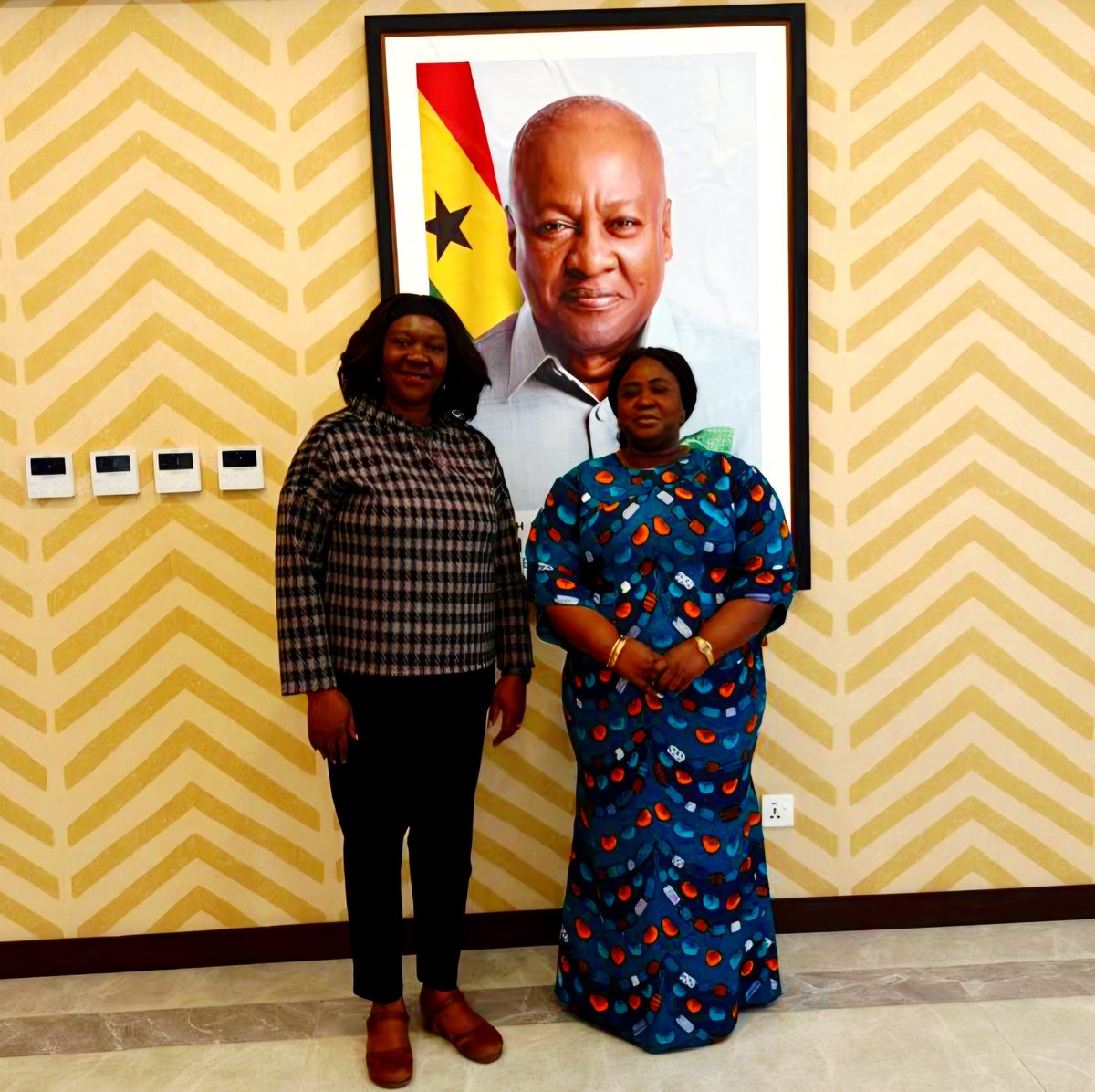 NamibiaGhana's tweet photo. On 12th May, H.E. Mrs Ndiyakupi Nghituwamata,  High Commissioner of the Republic of Namibia, paid a courtesy call on the Chief Director of the Ministry of Foreign Affairs of the Republic of Ghana, Ambassador Khadija Iddrisu and Ambassador Lydia Amartey. https://t.co/BmJFZyHdZc