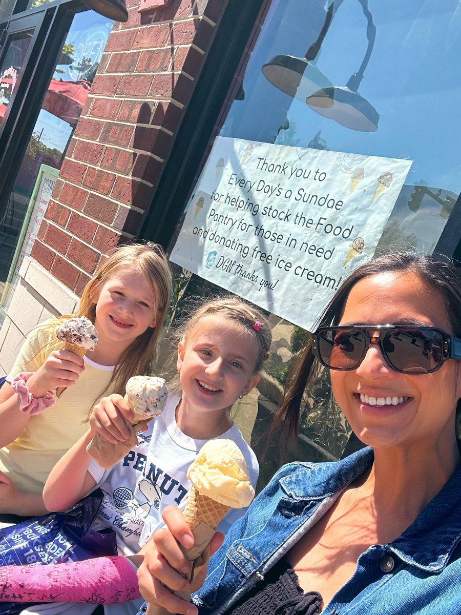 Pufferlibrary's tweet photo. Had the loveliest afternoon with these two third graders who won this year’s teacher experience with me! Books + ice cream = the perfect combo 🩷📚🍦 #pufferproud https://t.co/ntg5exqGFG