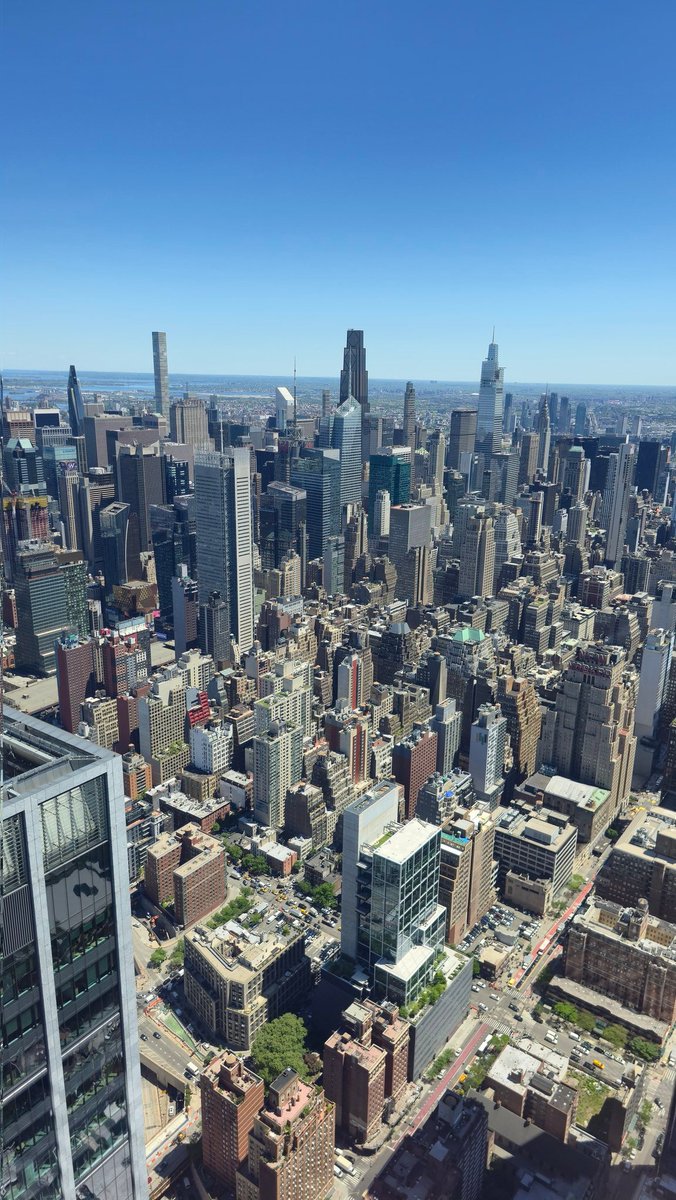 pademinaum's tweet photo. Imersive and endless view from the #edgeNYC https://t.co/zVnerDB8y7