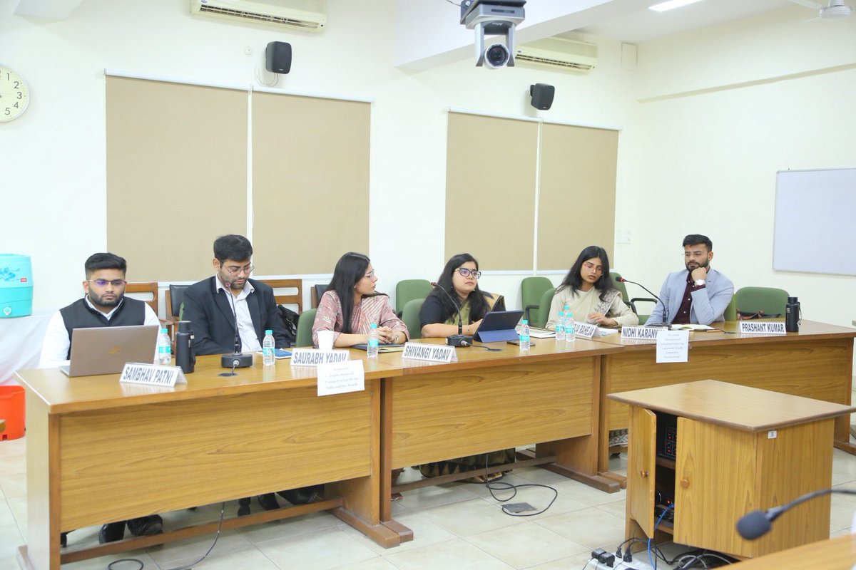 Institute of Economic Growth tweet media