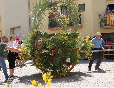 JordiCultura's tweet photo. Ei, gent! De cap de les maneres us podeu perdre aquest cap de setmana de mitjan maig la Festa Major de #Cabanes a l'Alt Empordà amb la tradicional sembra de pinyons per part de Sant Isidre. No hi falteu!
https://t.co/W2CZtgho5e https://t.co/z0nGvzXKBH