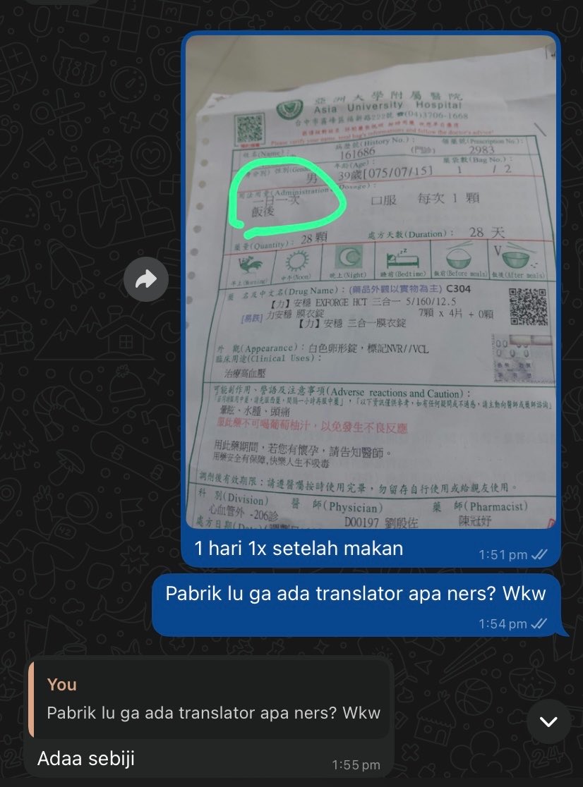 lisaaaarrrggh's tweet photo. Uda ditahap orang yg tau gue bisa baca hanzi minta translatein  😭
Gue jawab bermodal HSK gue yang baru 2.5 ye ini 😭 https://t.co/QFytWHzqbN