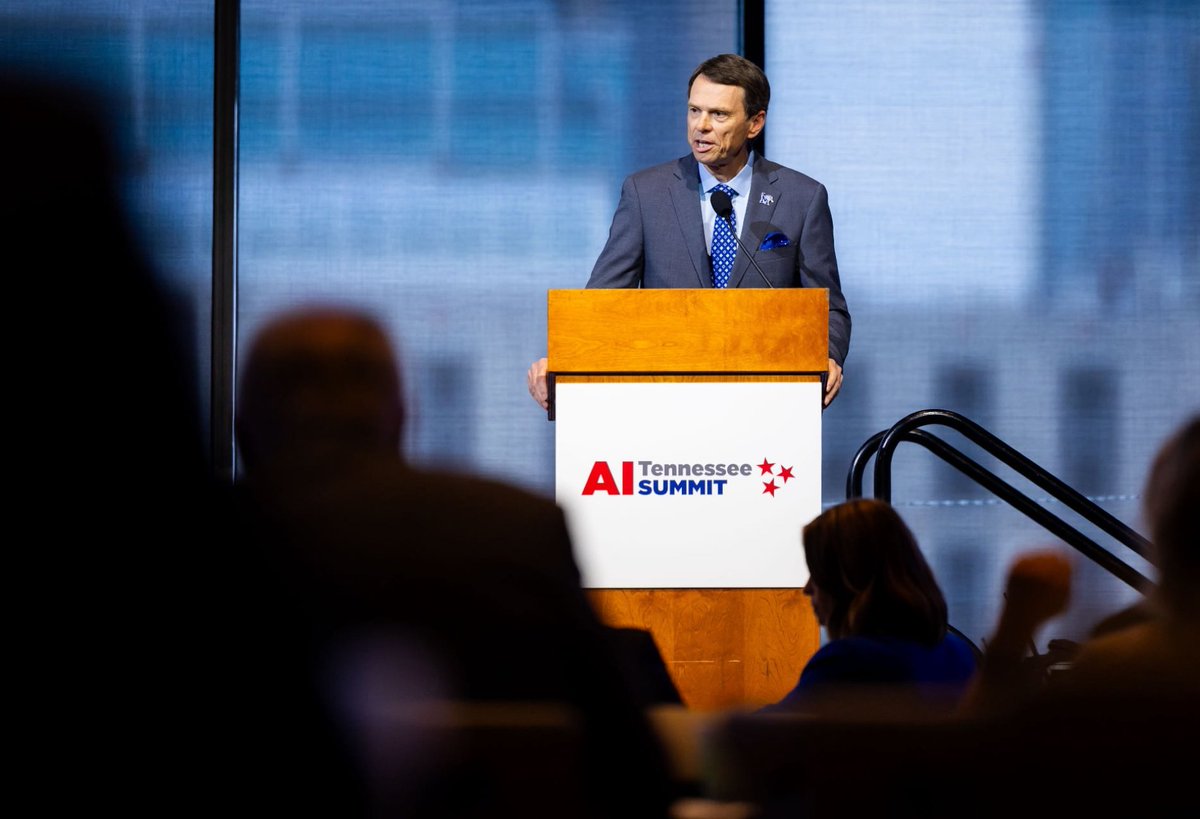 FedexInstitute's tweet photo. UofM President Dr. Bill Hardgrave spoke at the inaugural AI Tennessee Summit, sharing how UofM has led AI education and research for 30+ years. Learn more: https://t.co/sqzOxPR8wL #AI #UofMemphis #FedExInstitute #AIEducation #Innovation #TechNews https://t.co/xWeWcEPvUK