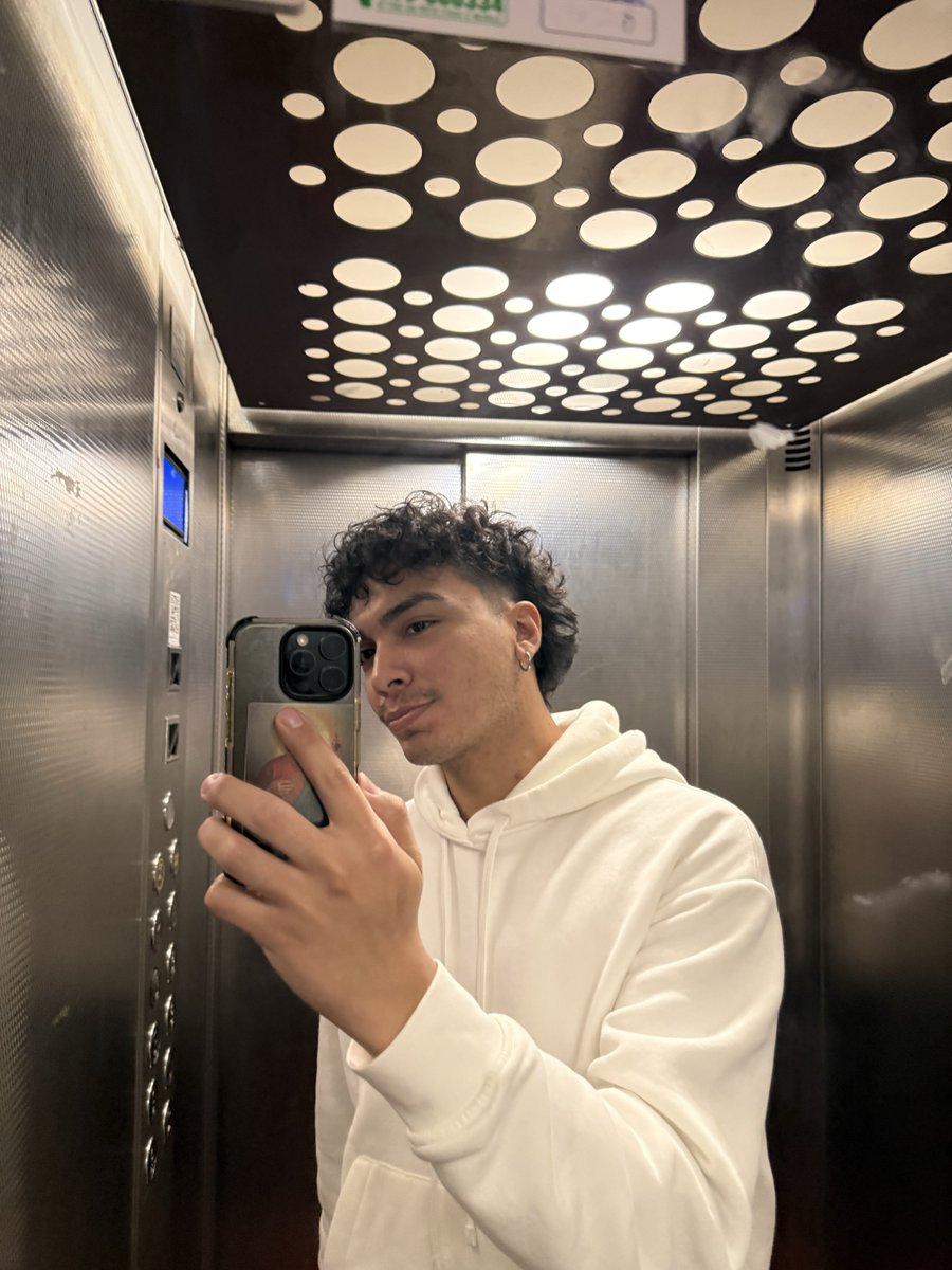 Moltres96's tweet photo. 🙄 https://t.co/QURnn4wcVs