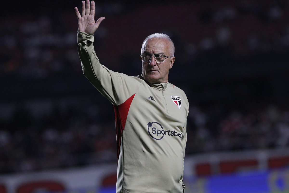 feoliveira_pro's tweet photo. 🇾🇪| Dorival e São Paulo avançaram nas negociações na manhã desta sexta. Staff do treinador teve que ceder parte da sua pedida, assim como o clube. Contraproposta enviada pelo técnico chega próximo a um denominador comum. 

Vontade do treinador pesando bastante na negociação. https://t.co/tGgLMdreRD