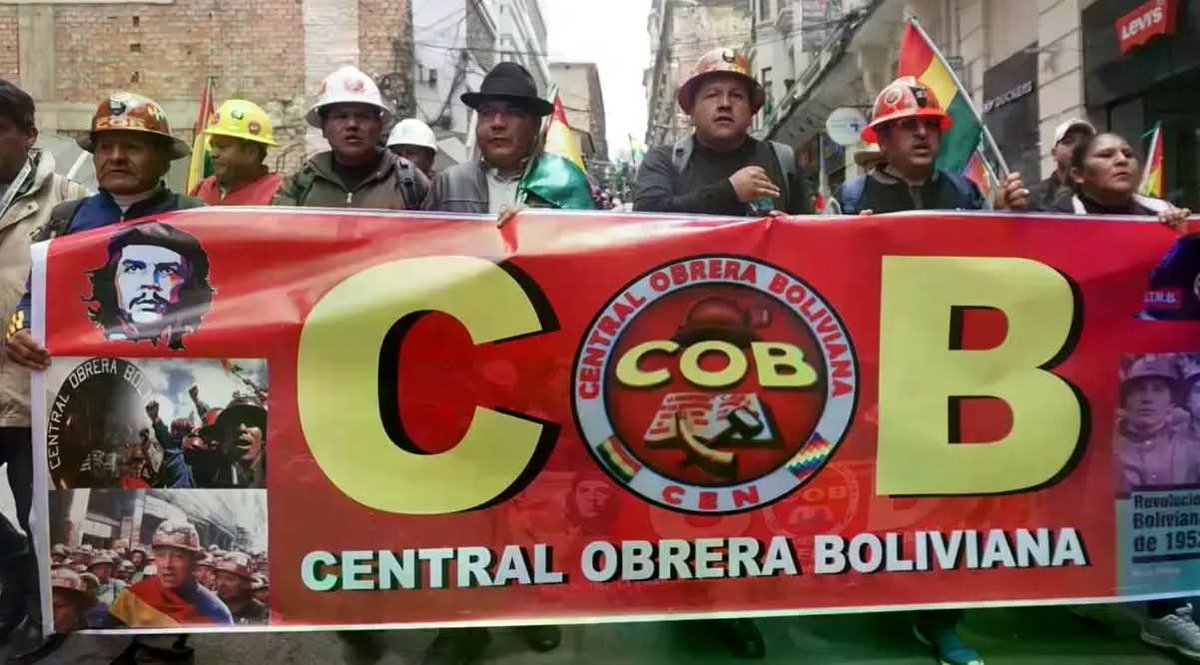 Jorgitorobles7's tweet photo. Esta sí que es una de las paradojas más #Amargas de la política: terminar defendiendo la institucionalidad de un #Gobierno que no te representa, solo porque quienes lo llevaron donde está ahora quieren derrocarlo, por que "ahora" no les conviene y no quieren soltar la mamadera. https://t.co/vPoJI7B72k