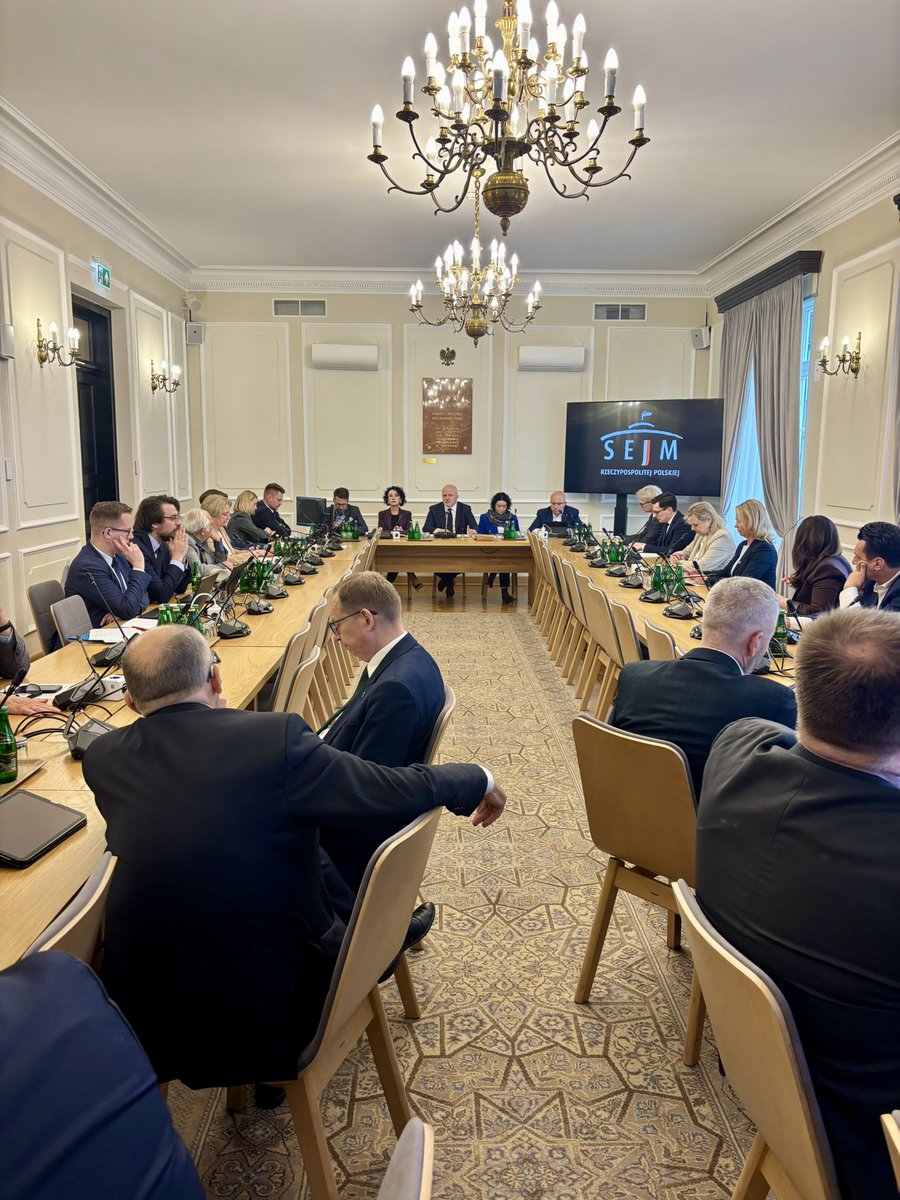 Izabela Bodnar tweet media
