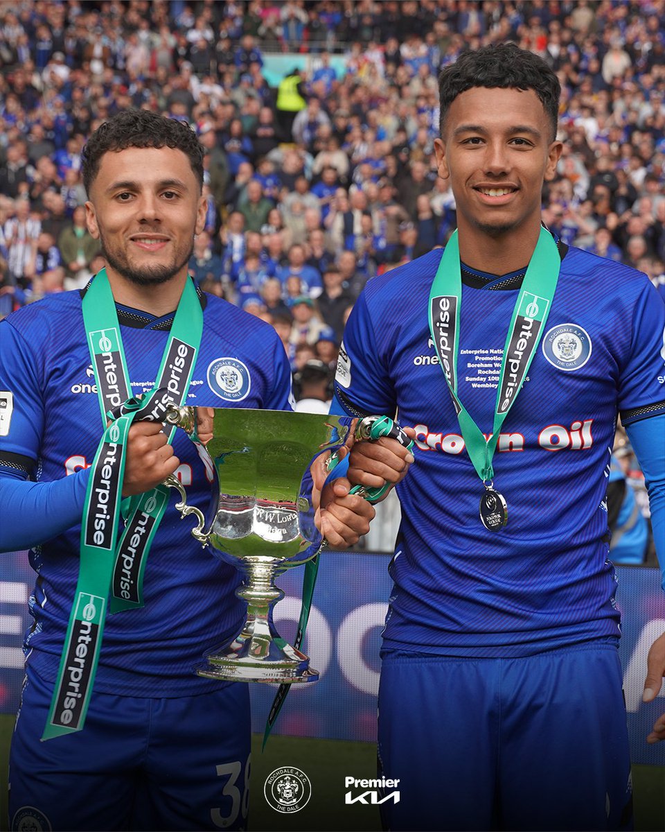 officiallydale's tweet photo. Family keepsakes 🤗

#rafc https://t.co/KWV4aTkaxC