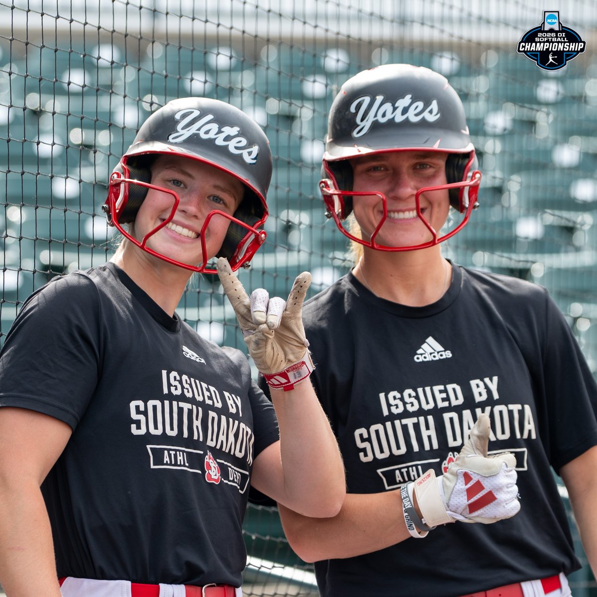 SDCoyotesSB's tweet photo. Playing softball today! ☀️🥎

#GoYotes x #RoadToWCWS https://t.co/NkQk4dNCS2