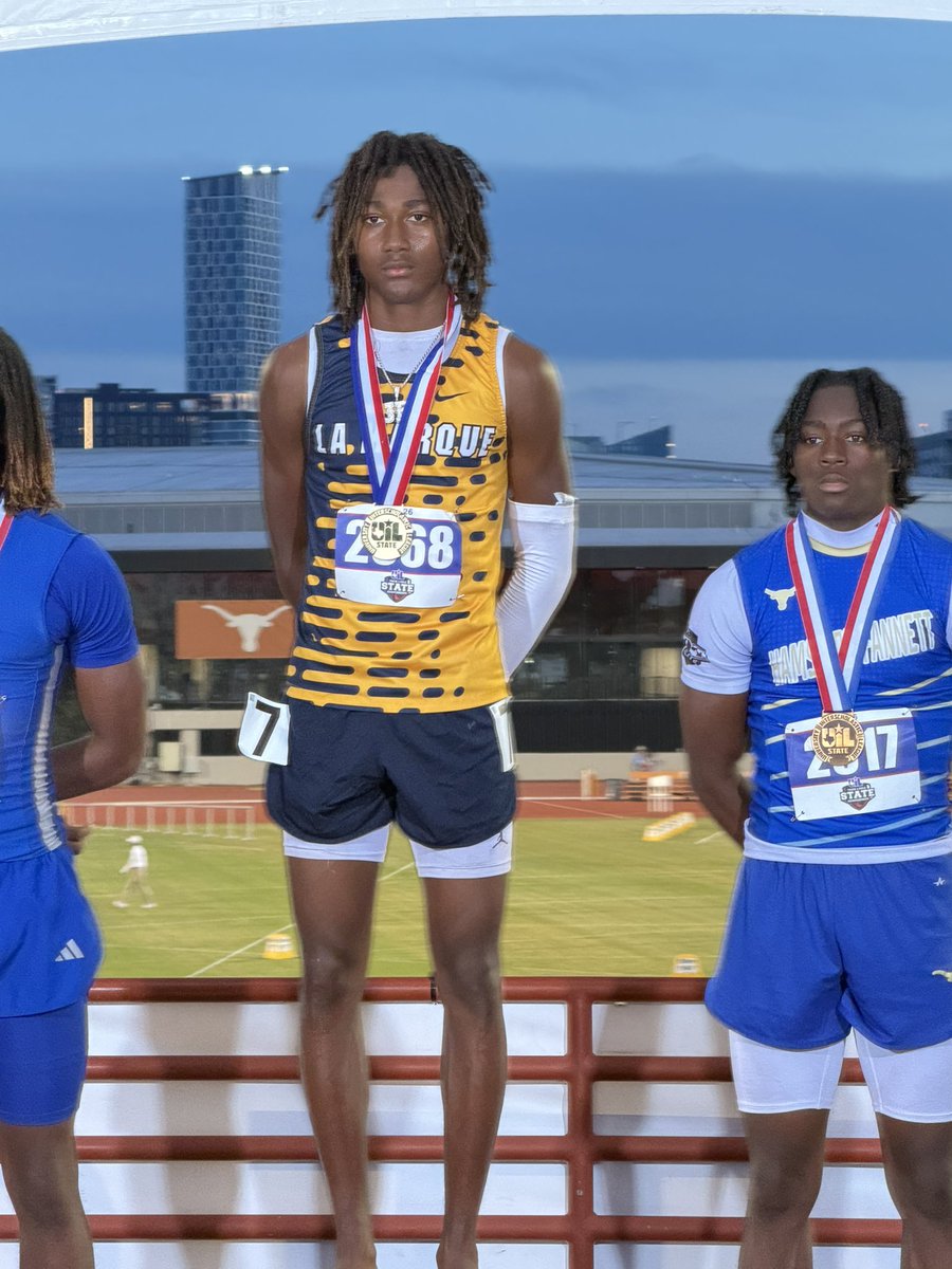 theonlyyjp's tweet photo. #AGTG I am beyond blessed waking up knowing im a state champ not just in 1 event but in both! 
 
100-10.27 “pr” 🥇
200-21.02 “pr” 🥇

@Mark_Orphey @CoachMikeGray @TrovonReed @LM_CoogFootball @M_Bure @CoachTrice8 @BearkatsTFXC @TFloss32 @Marchen44 @GPowersScout @jackson_dip https://t.co/9zIU0MA9AR