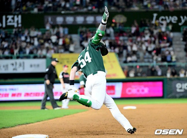 행운 tweet media