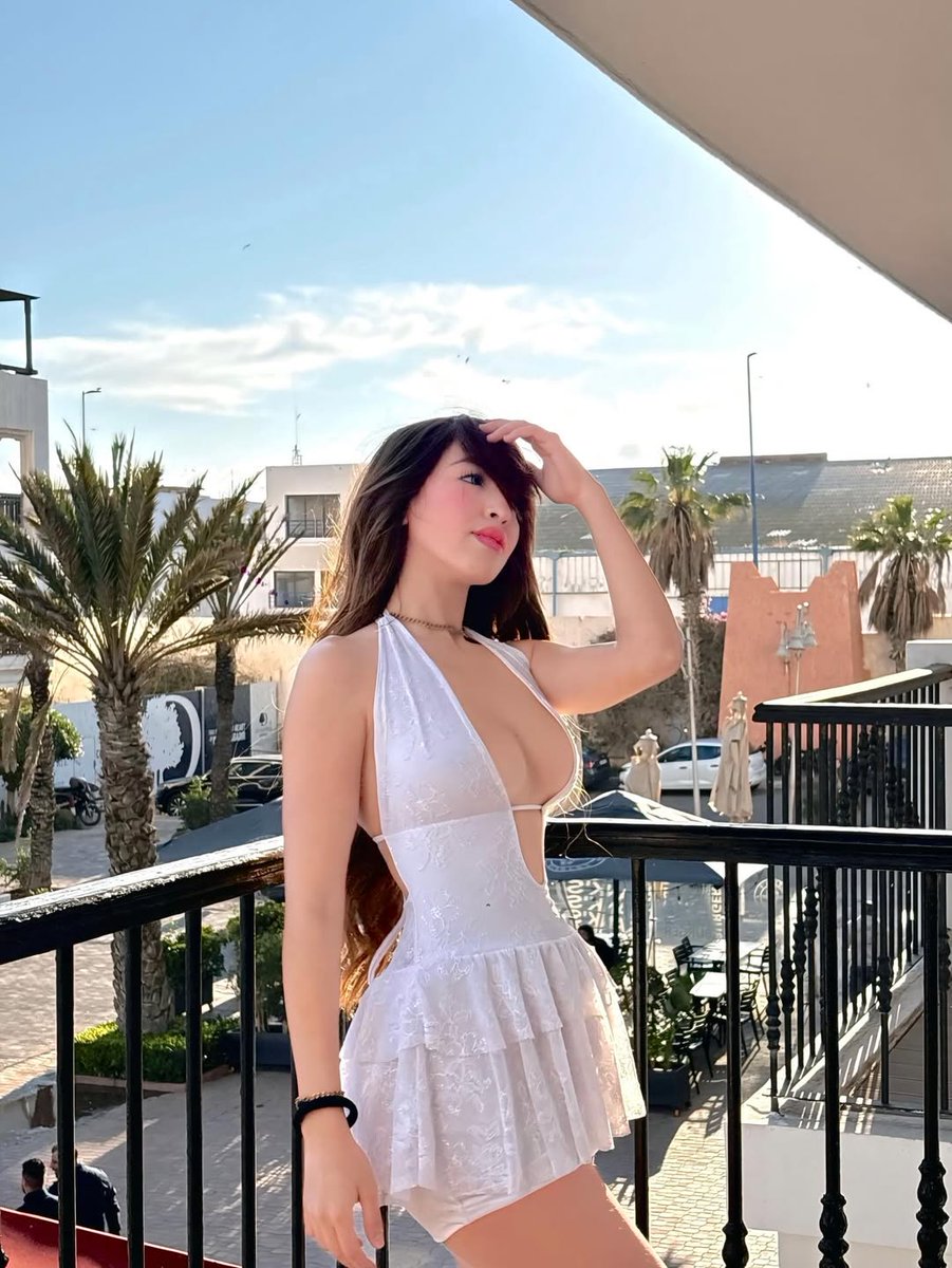 Pretty Mira tweet media