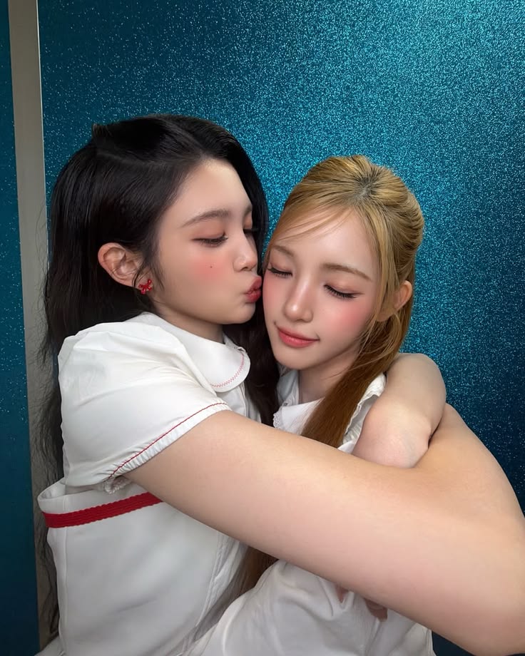 adik eina ❤️ kk yuha tweet media