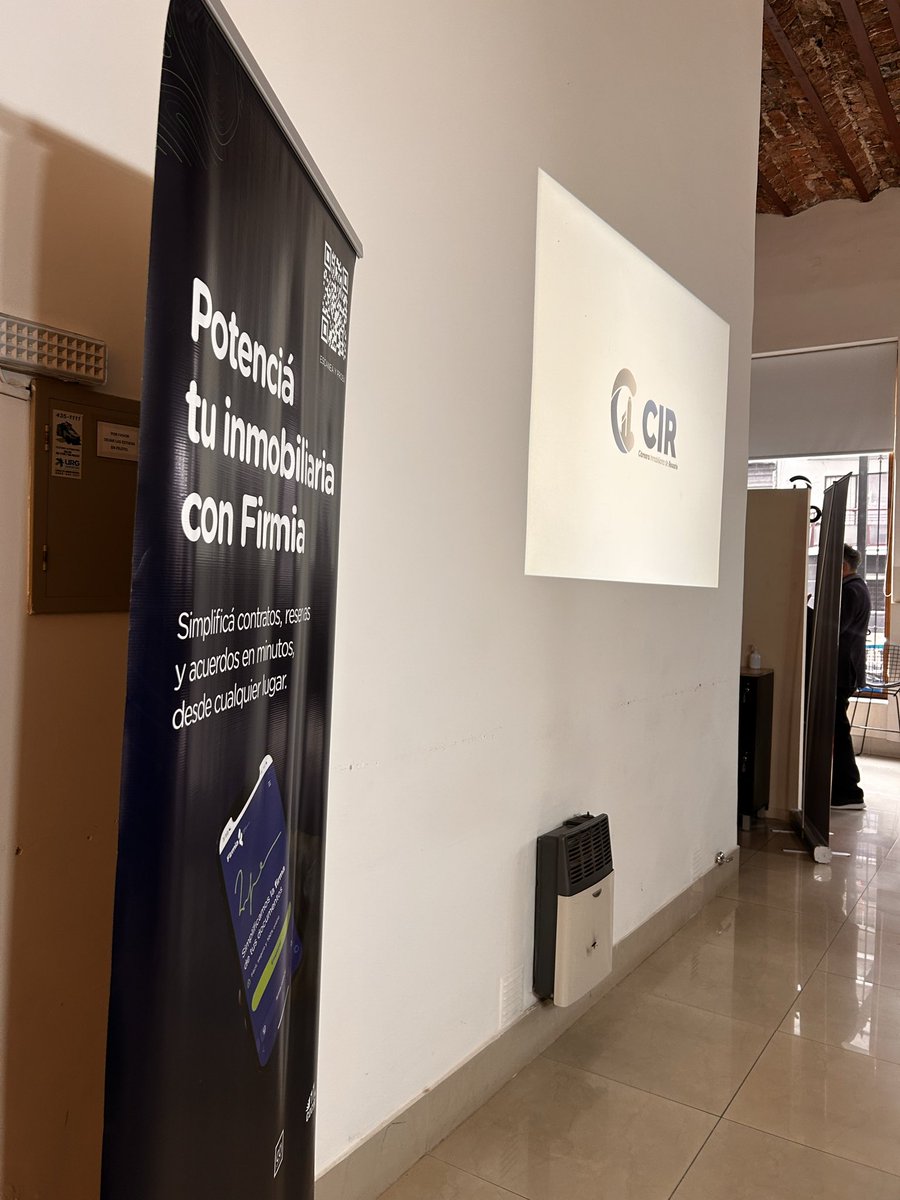 FirmiaFirmas's tweet photo. Acompañamos a la Cámara Inmobiliaria de Rosario en el Programa de Alto Rendimiento Comercial, junto a Patricio Peker.
Gracias por invitarnos a ser parte de esta iniciativa 🚀

#Capacitación #Ventas #Networking #CIR #RealEstate #Comercial https://t.co/yWtqh02Q8P