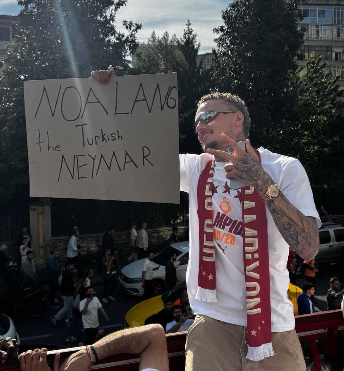 ZehraaGs's tweet photo. are you netherland Neymar?
I’m Galatasaray. https://t.co/8FUu3ae43O