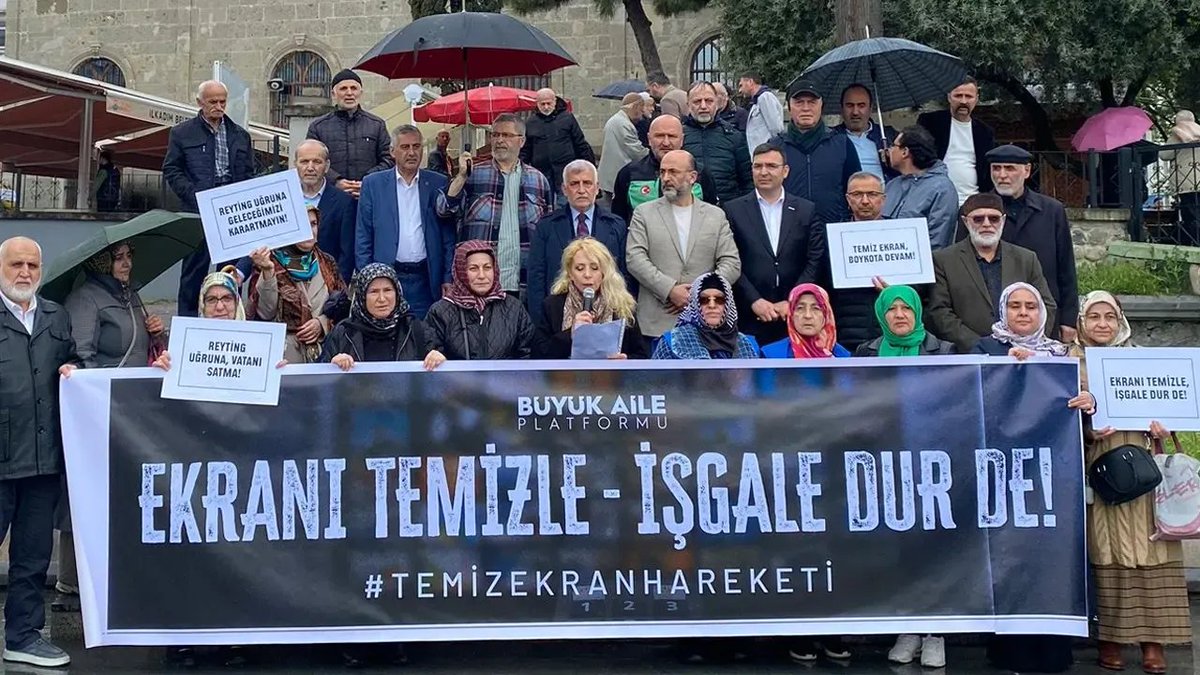 VeyselB91861588's tweet photo. Samsun’da duruşumuzu gösterdik.
Basın açıklamamızı gerçekleştirdik.

Aileyi, çocukları ve değerlerimizi korumak için ekran kültürüne karşı bilinç çağrısı yaptık.

Temiz aile istiyoruz #temizaile 

#temizekranhareketi 
@arzu_senkan https://t.co/lMhSof2hZZ