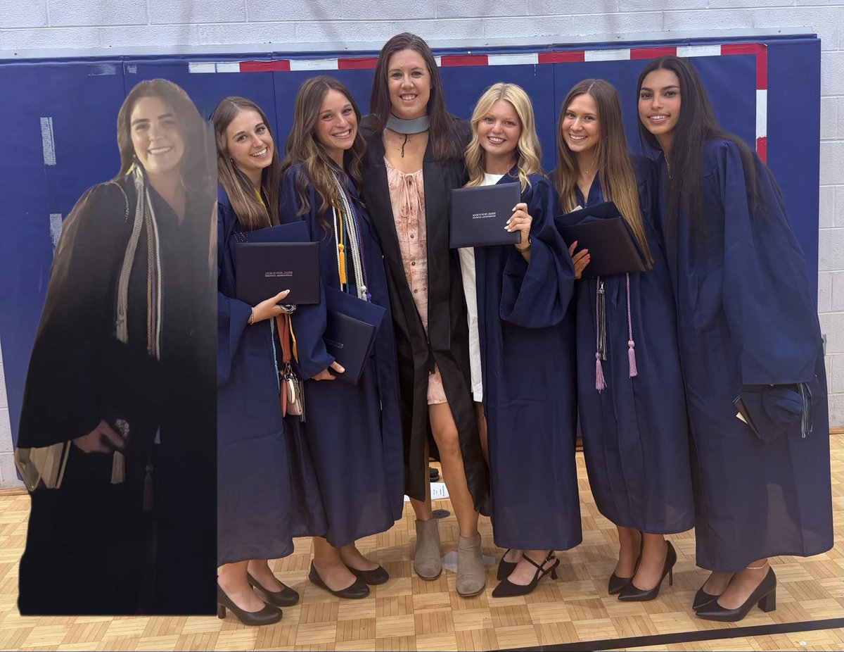 SiegelSoccer's tweet photo. These young women are officially Siegel graduates! So proud of them and all they have and will accomplish, they are going to leave a positive impact wherever they go! We will miss them on and off the field but are so excited to see what they do next! #onceastar https://t.co/1Vzrp4cYvj