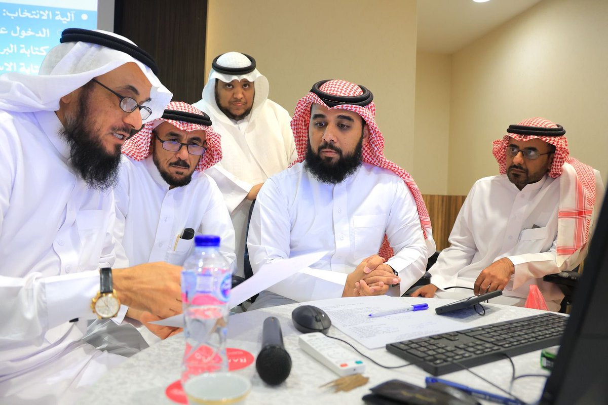 Media_buk's tweet photo. 📝 خبر | 

عقدت جمعية الساعي على الأرملة بمحافظة #البكيرية اجتماع الجمعية العمومية الثامن والذي تم من خلاله انتخاب مجلس الإدارة للدورة الثانية، برئاسة الأستاذ محمد السديس، والأستاذ صالح الوهيبي " نائبًا للرئيس، وعضوية : الأستاذ صالح الجفير، والأستاذ بدر اللحيدان، والأستاذ محمد العريني.
وقدم الرئيس السديس شكره للجميع متمنيًا التوفيق لهم في مواصلة مسيرة العطاء وتمكين ورعاية الأرملة في المحافظة.

#اعلام_البكيرية