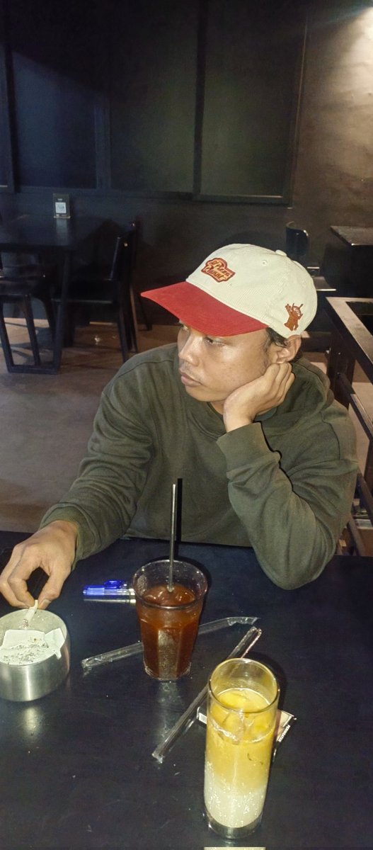 805MAL's tweet photo. ajak jarwo mkn https://t.co/mkvSrNpTfl