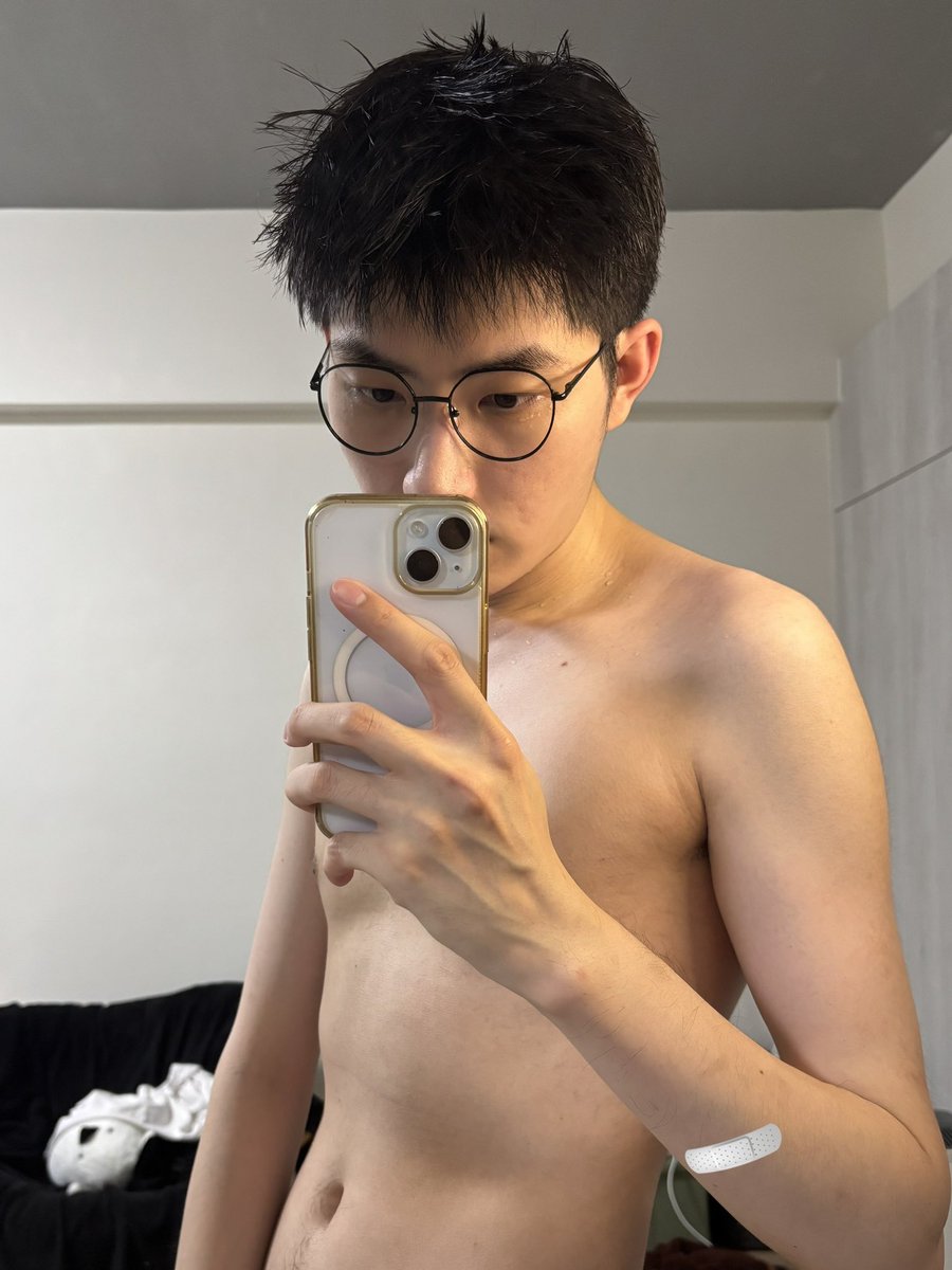 10percent4581's tweet photo. 怕太色所以把下半部分截掉了∠( ᐛ 」∠)＿

另外之後應該會弄一個帳號來專門放擦邊，自主乾濕分離這樣 https://t.co/mBW8aE5Jv9