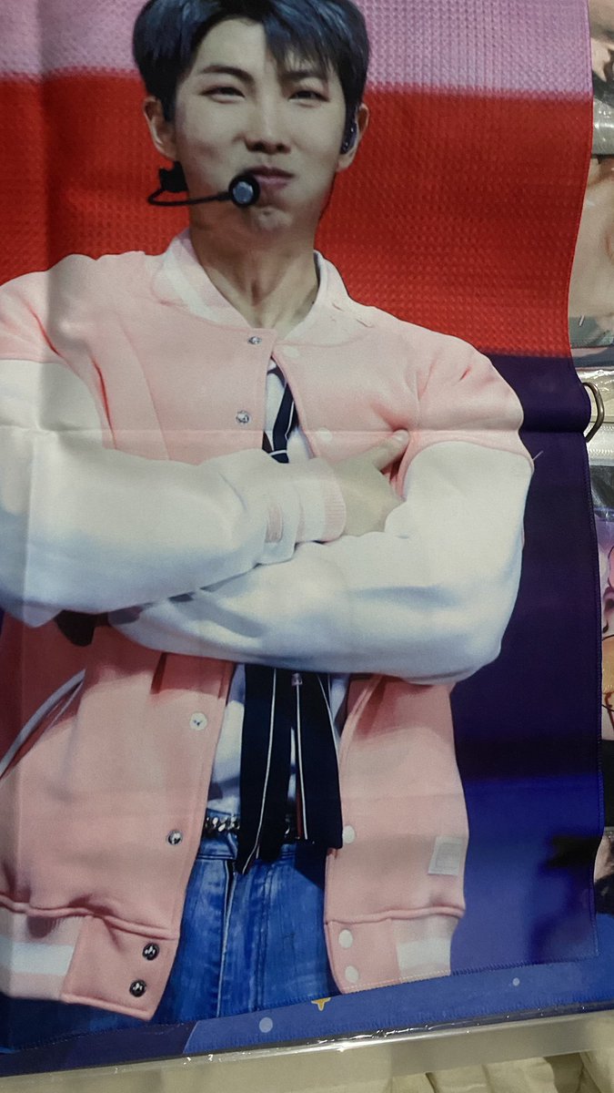 mamayukeyor's tweet photo. WTS Want to sell slogan RM Rap monster Kim Namjoon BTS

Kondisi unworn tapi colored due to aging bagian reflektif nya

Open price! dm price terbaik mu ya 💘
Help RT army!
#armybts #btsarmy #bts https://t.co/yYmUf33rTt